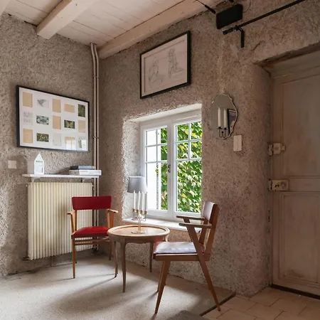 Вилла Grande Maison - 3 Et Jardin Creuzier-le-Neuf